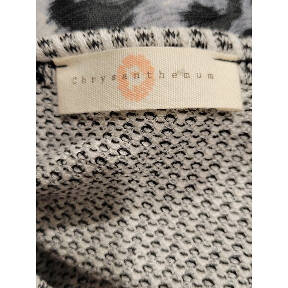 Chrysanthemum Boutique Boho Top Womens Small Grey Black Leopard Animal Print - Picture 12 of 13